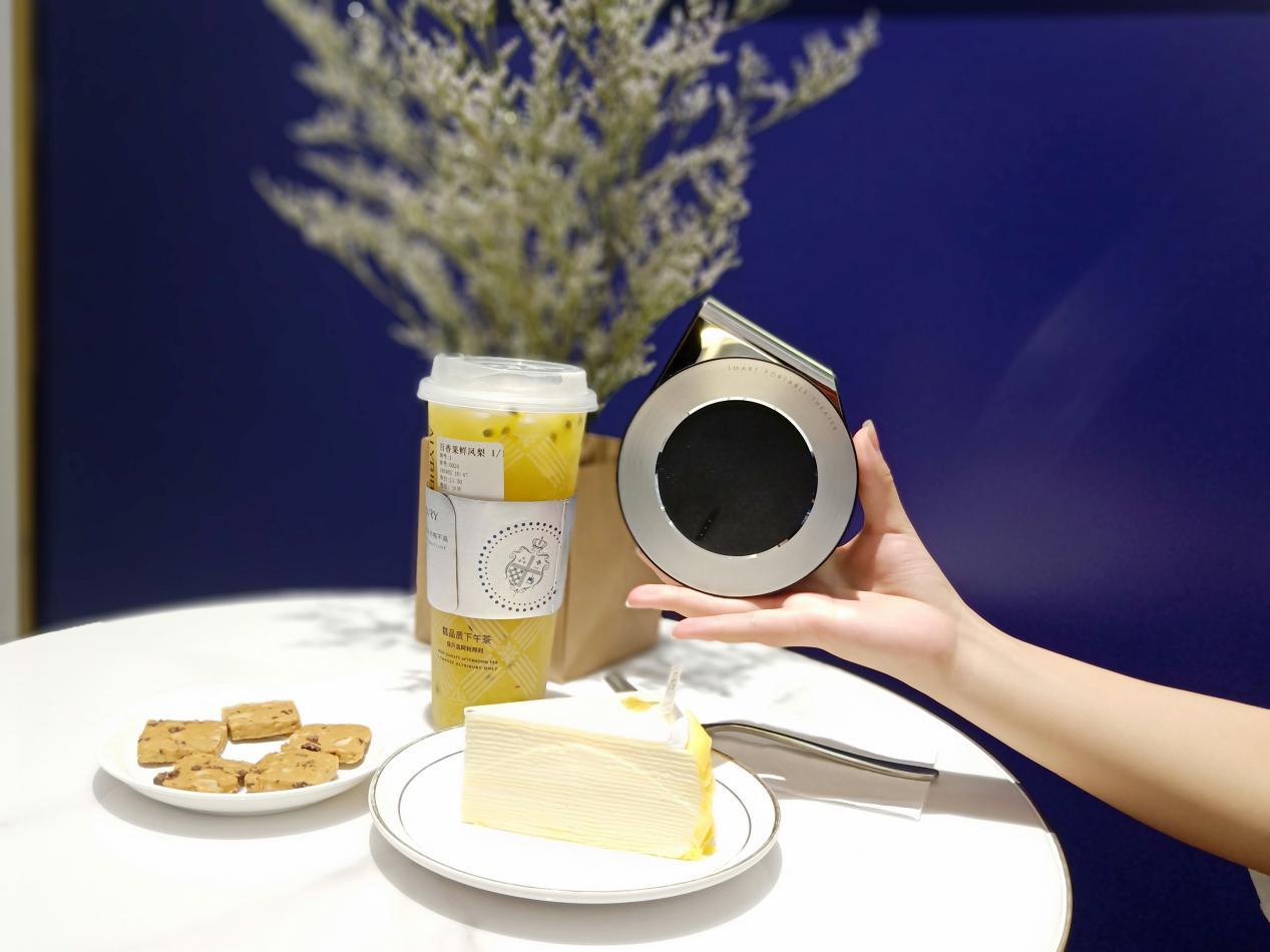 只会用投影办公看电影？看看90后都在如何花式玩转微型投影