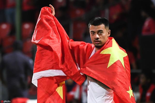 国足开门红艾克森视频,国足亚洲杯开门红新闻