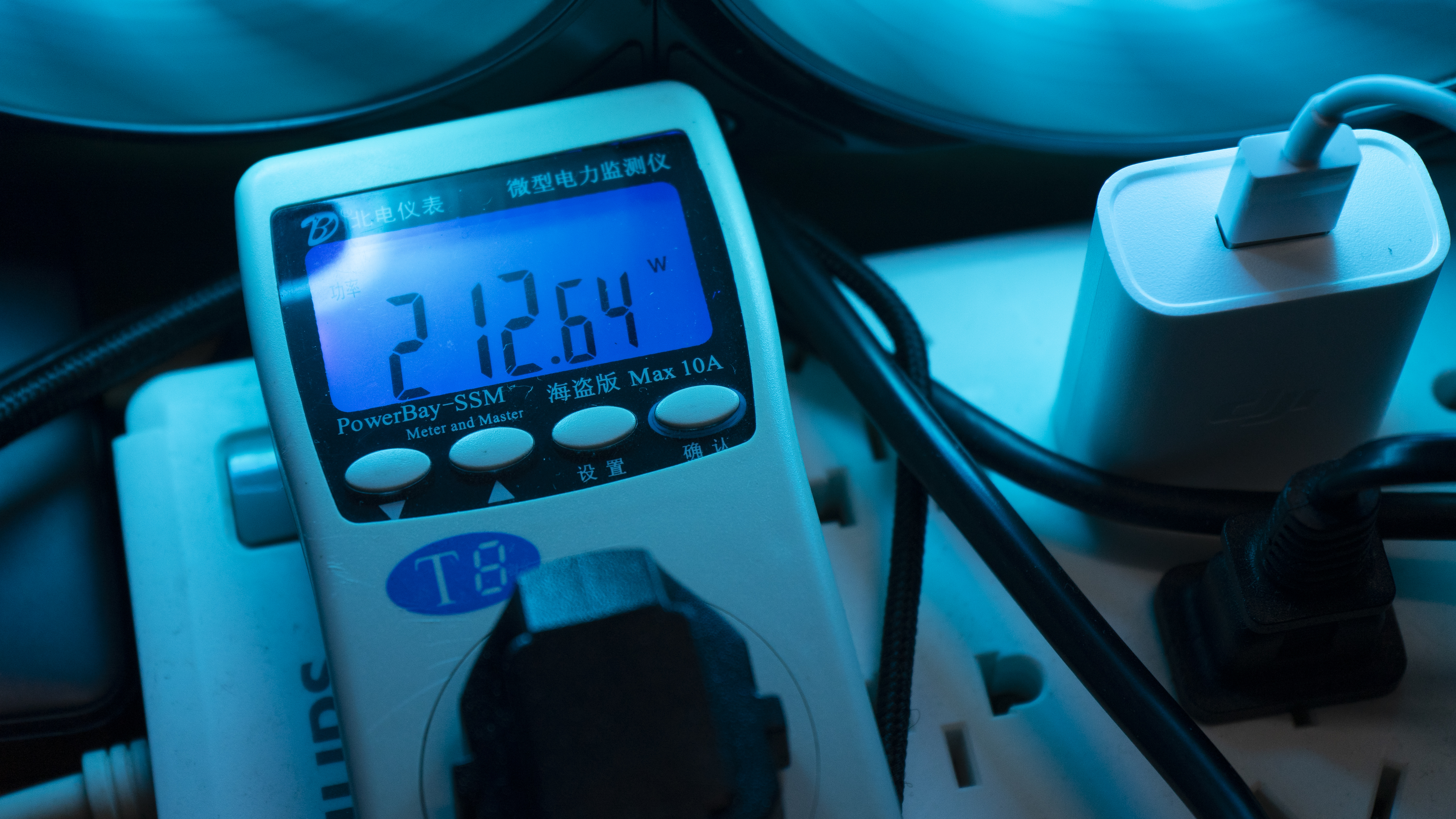 迪兰rx5908g显卡测评,rx590迪兰恶魔和蓝宝石超白金