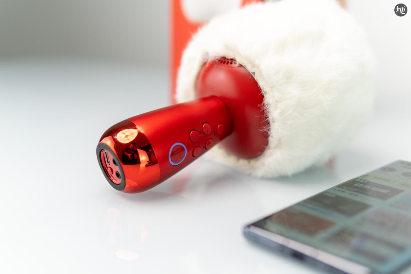 唱吧k歌宝小巨蛋麦克风q5绯红色,唱吧小巨蛋g2和g2max区别