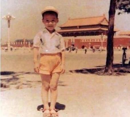 香港吴某凡的*艳猎**情史：天后港姐看不上，被不知名小助理迷乱心智