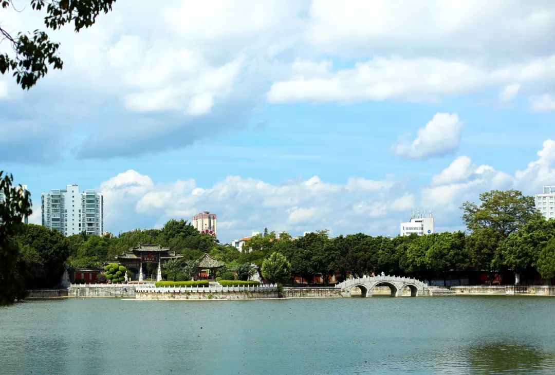 走进云南建水古城,云南旅游一看就懂