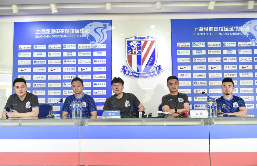 李帅：“小曹紧张得9点就睡了。”曹赟定：“这么紧张我疯啦？”