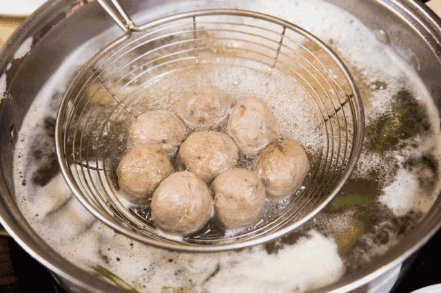 潮汕正宗牛肉丸鲜香可口q弹爆汁,配料最干净的潮汕牛肉丸