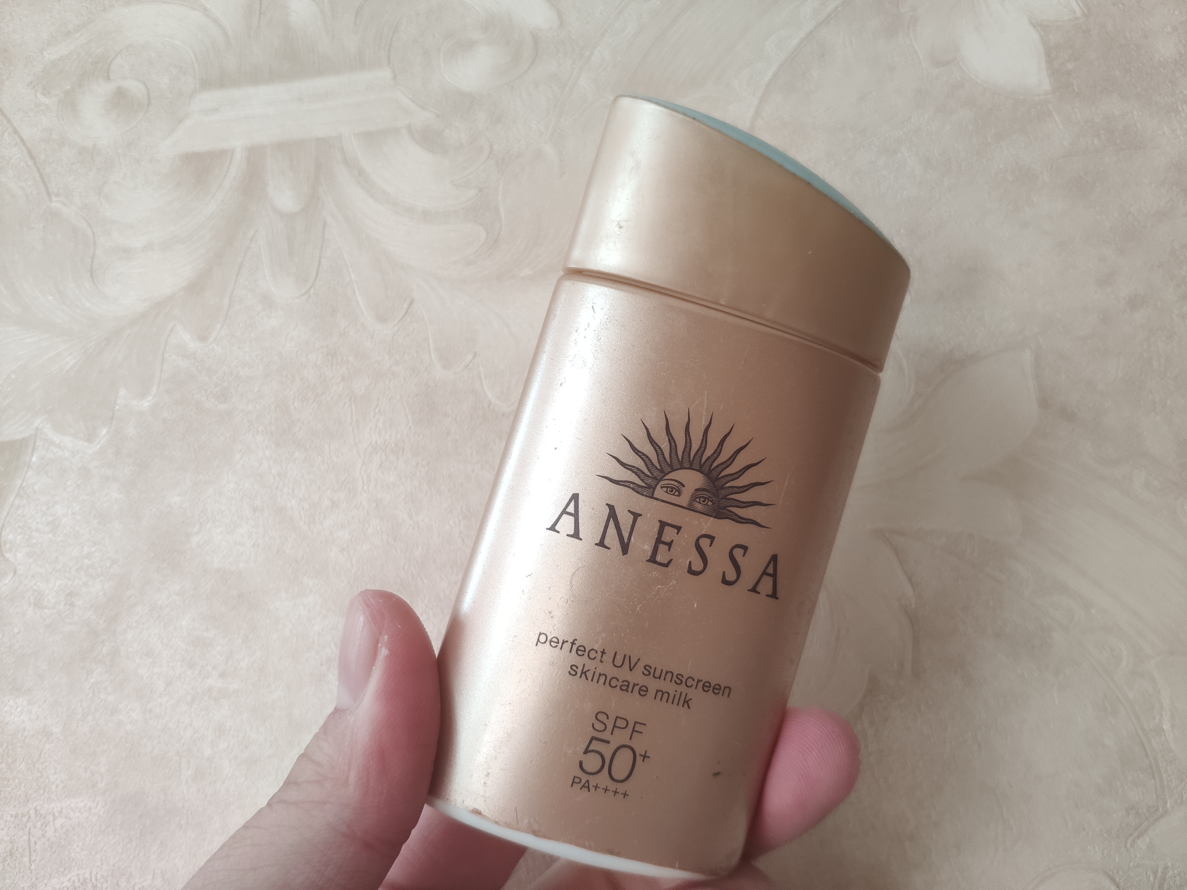 科颜氏防晒哪一款好用,科颜氏防晒霜和碧柔哪个好用