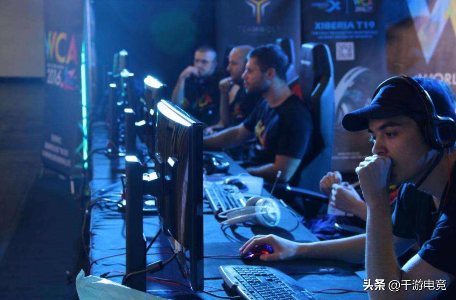 打游戏赚得比全职多？比心陪玩造就电竞新模式，平台福利拿到手软