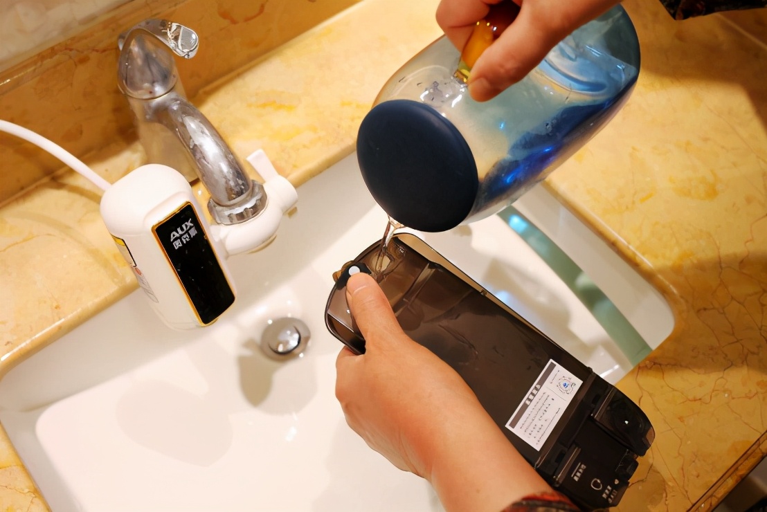 大宇滚筒电动蒸汽拖把,大宇手持蒸汽拖把好用吗