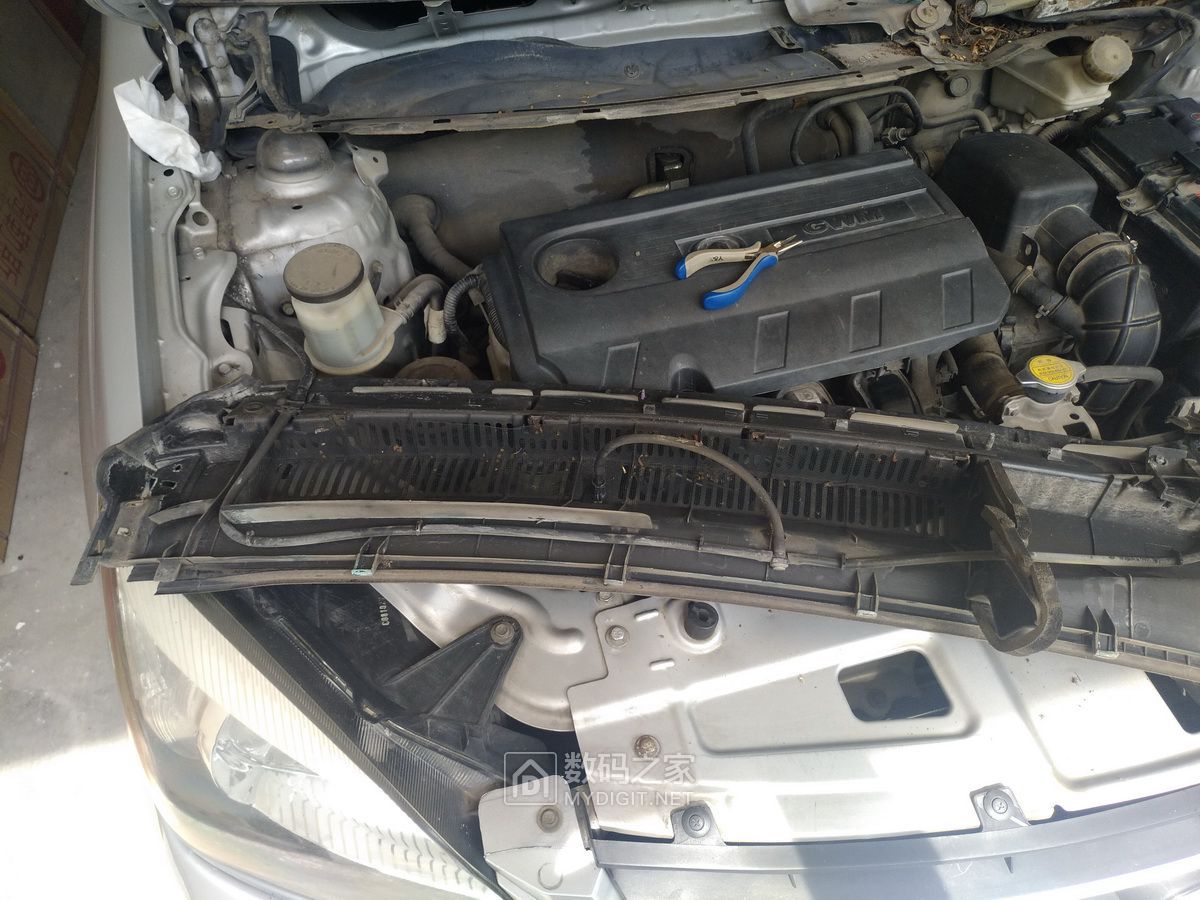 长城c30雨刷连杆怎么修,13年长城c30雨刮器怎么卸下来