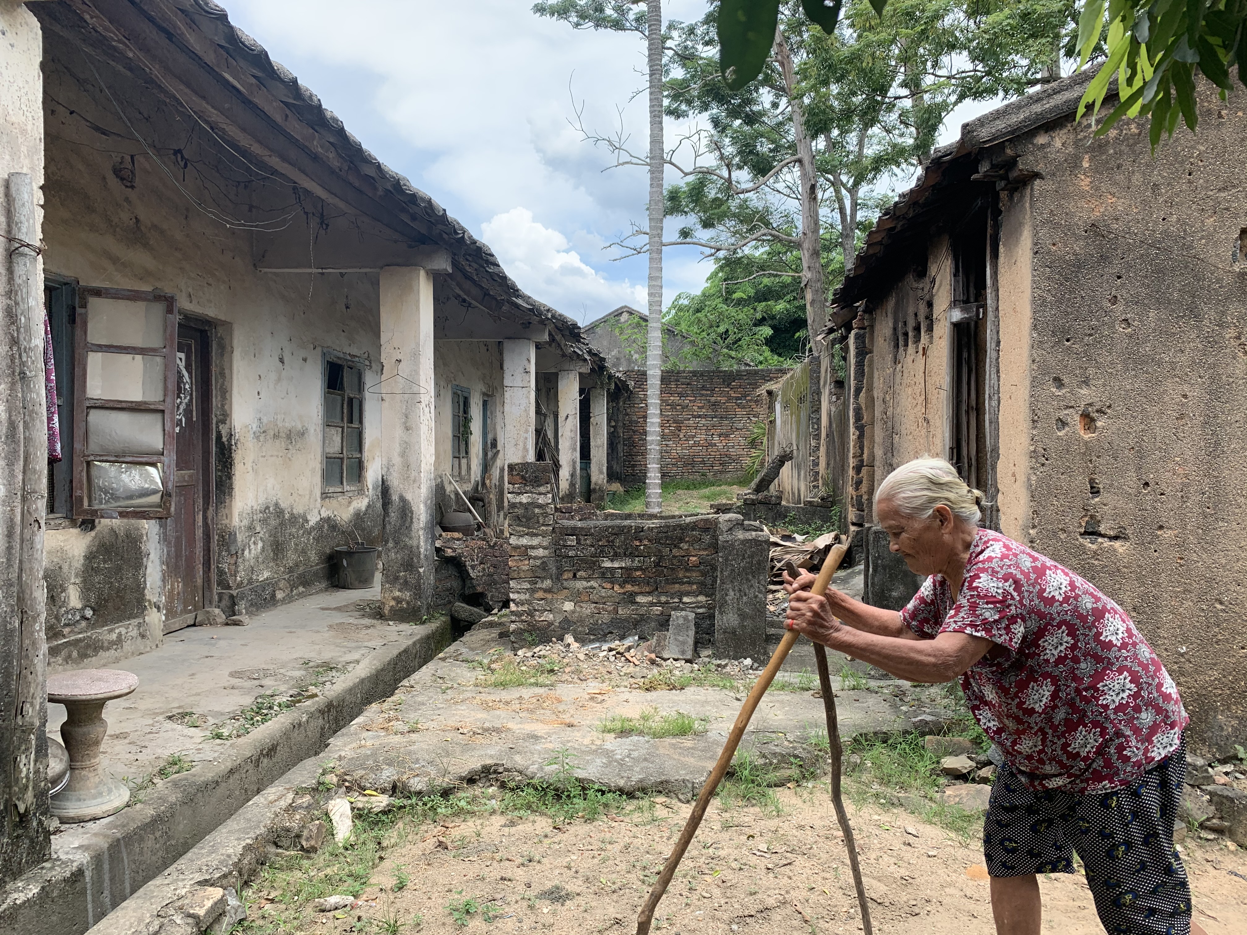 屯昌羊角岭水晶矿现在还能去吗,海南水晶矿遗址