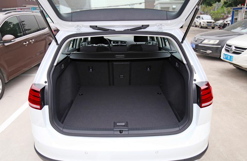 高尔夫进口旅行版1.4落地,进口高尔夫2023款旅行车