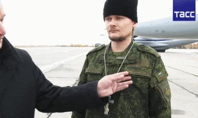 奇葩！5.7米的高粱引村民烧香祭拜，各国军营里迷信有哪些？