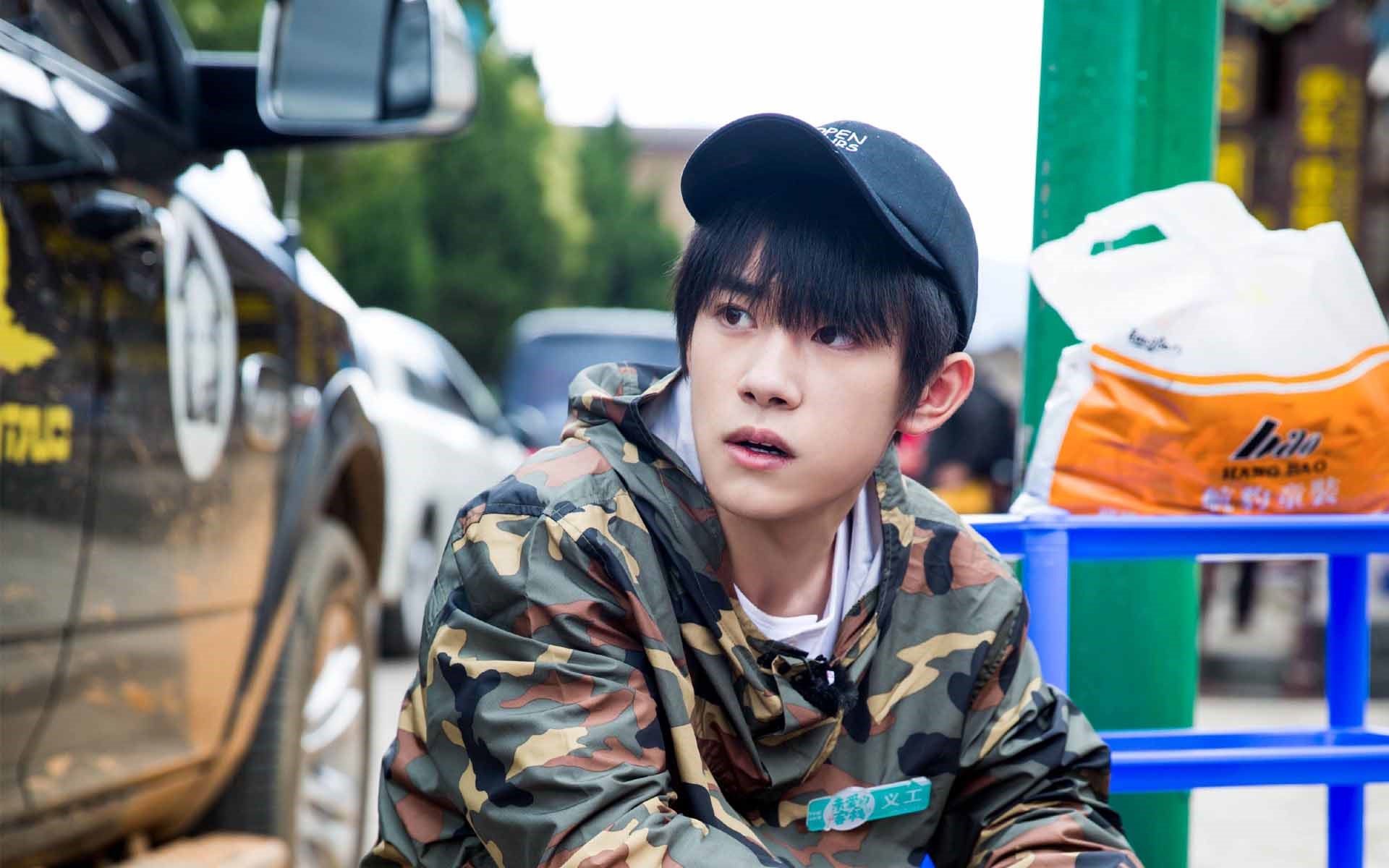 易烊千玺说自己比较慢热,易烊千玺逐渐走出慢热