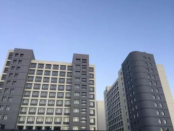 呼和浩特学院的宿舍,呼和浩特职业学院宿舍大吗