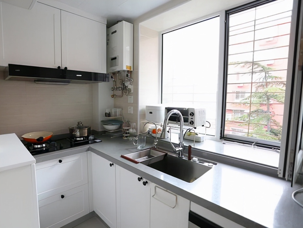 厨房水盆漏水边缘漏水怎么办,厨房水管漏水怎么检测漏水的位置