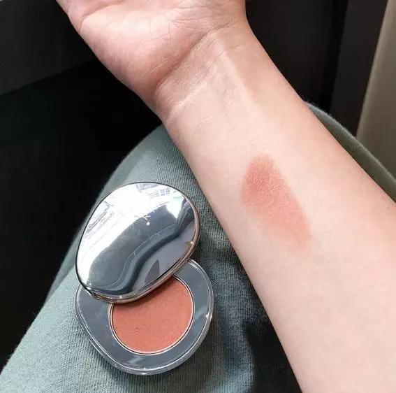 比豆沙色红一点的什么色号,比豆沙色还浅的颜色