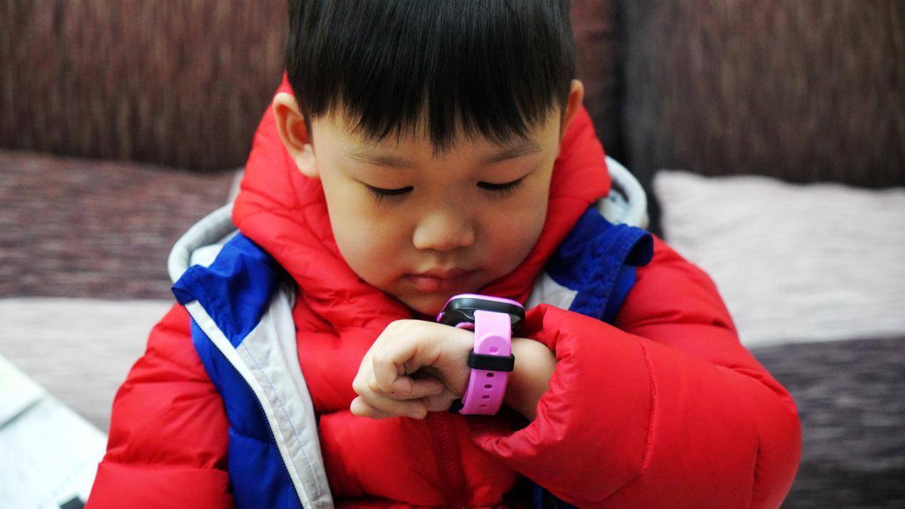 荣耀儿童手表2和小天才q2哪个好用,荣耀小k2儿童手表是全网通的吗