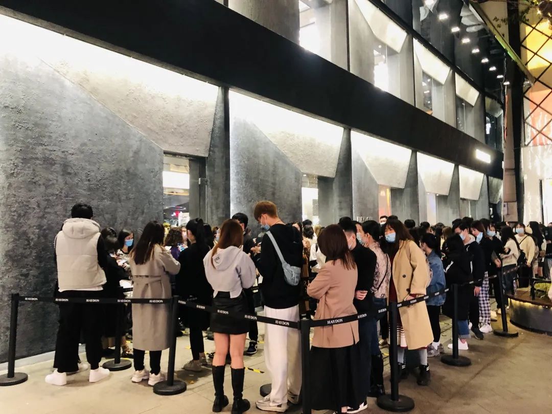 广州、武汉惊现“黑洞”，被“吸”进的消费者几乎没人空手而出