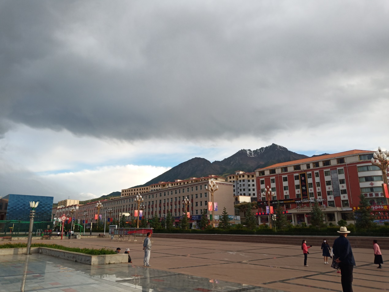 被称为中国小瑞士的地方,藏在重庆周边的深山小瑞士