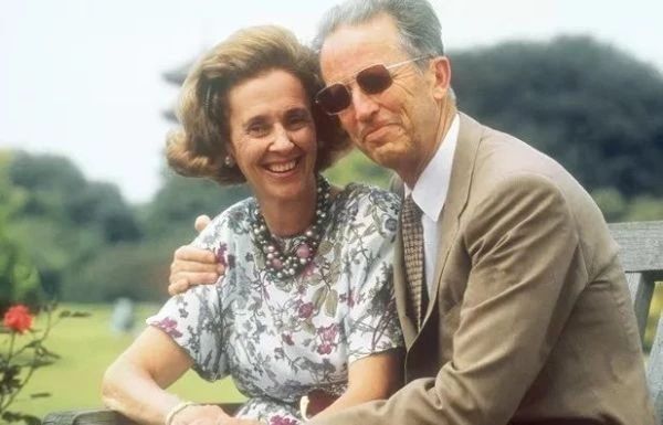 帅炸天，独宠不育王后33年，比利时“鲜肉”国王太苏了吧