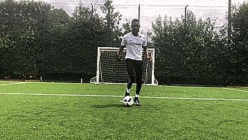 五人制足球超实用技巧,足球过人实用技巧1对多