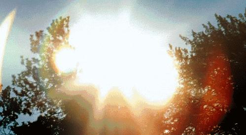 女人过了45，建议出游戴帽子，既减龄还防晒，清新优雅气质撩人