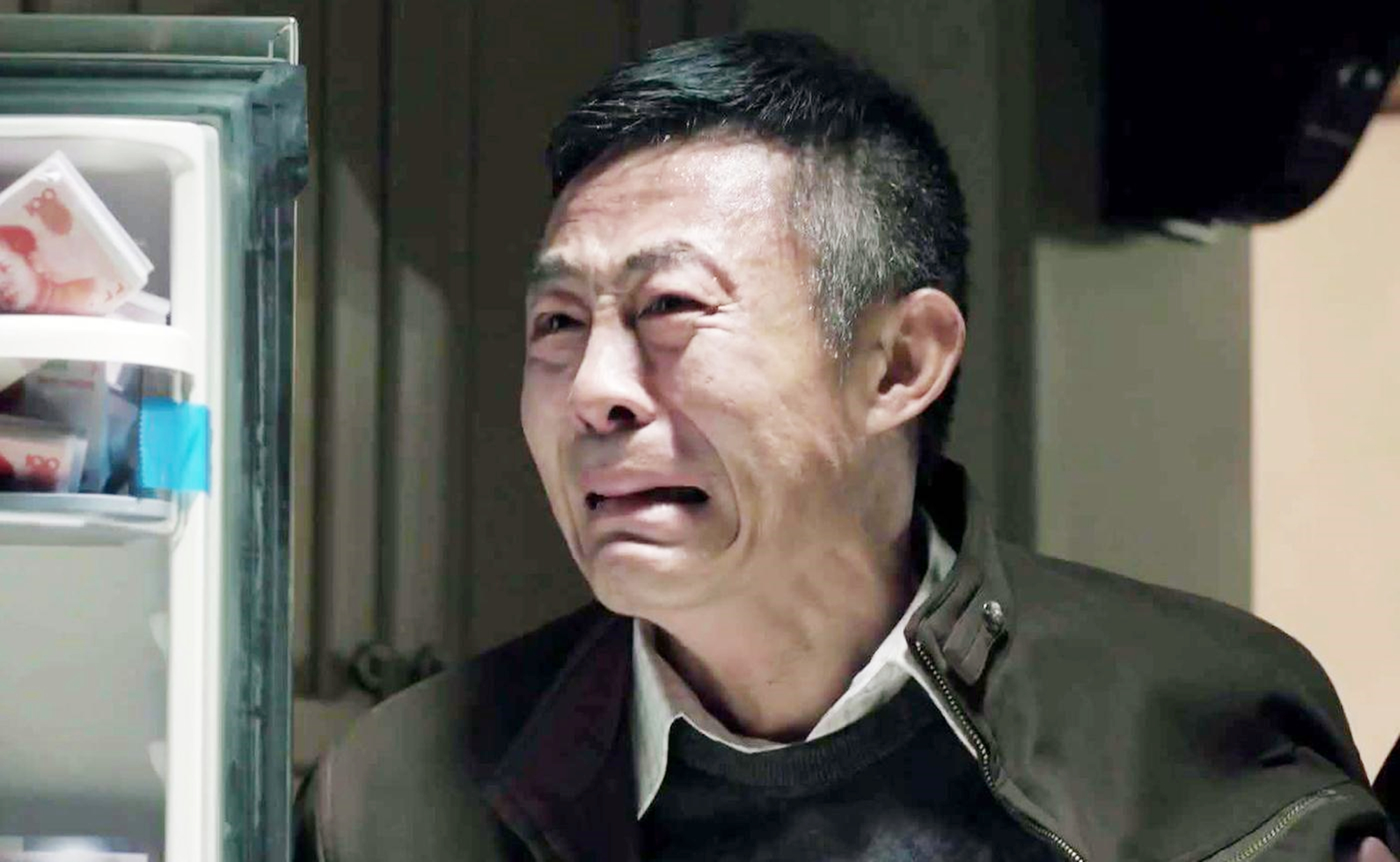 达叔哭戏演技炸裂的瞬间,游本昌半哭半笑表情动图