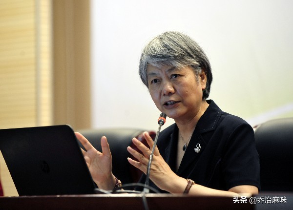 孩子被欺负家长正确做法李玫瑾,李玫瑾如何避免在校受欺负