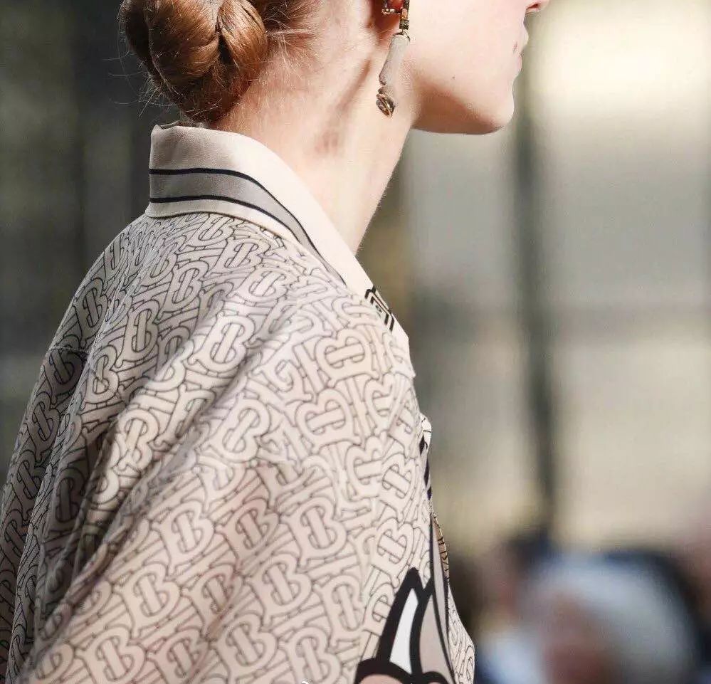 老阿姨哪个牌子好,90后阿姨潮流品牌