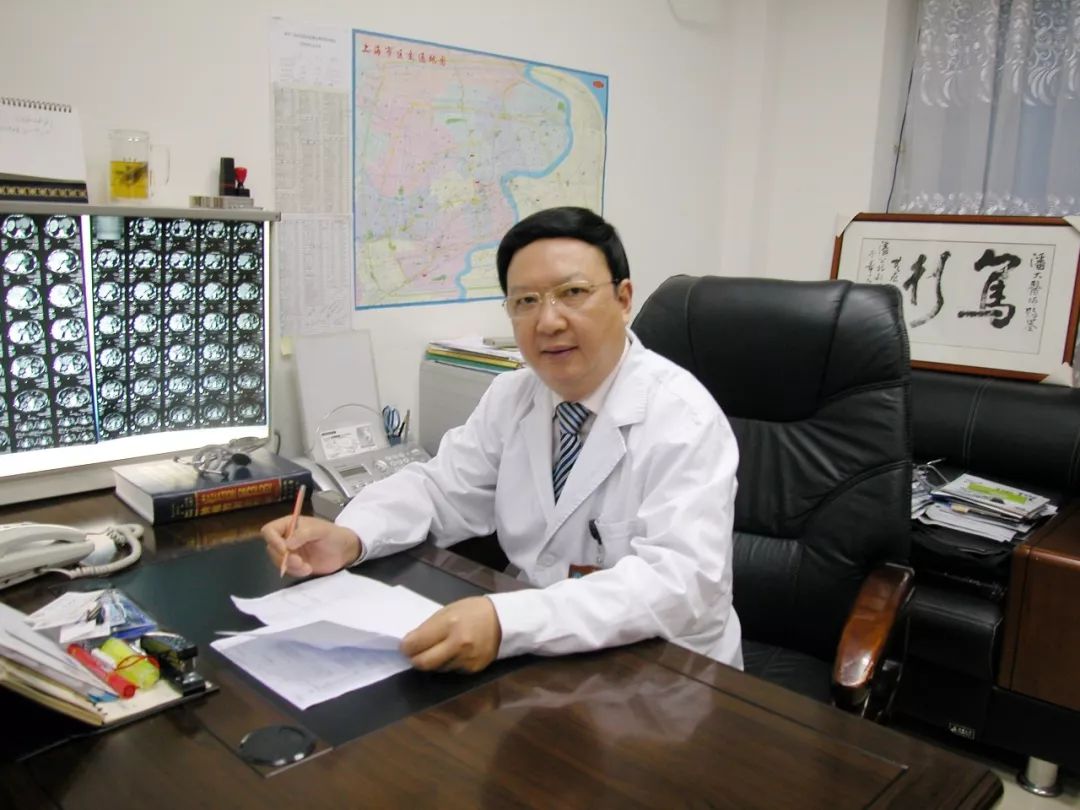 良方在心，使命在肩！这位步入花甲的军中医生，优秀