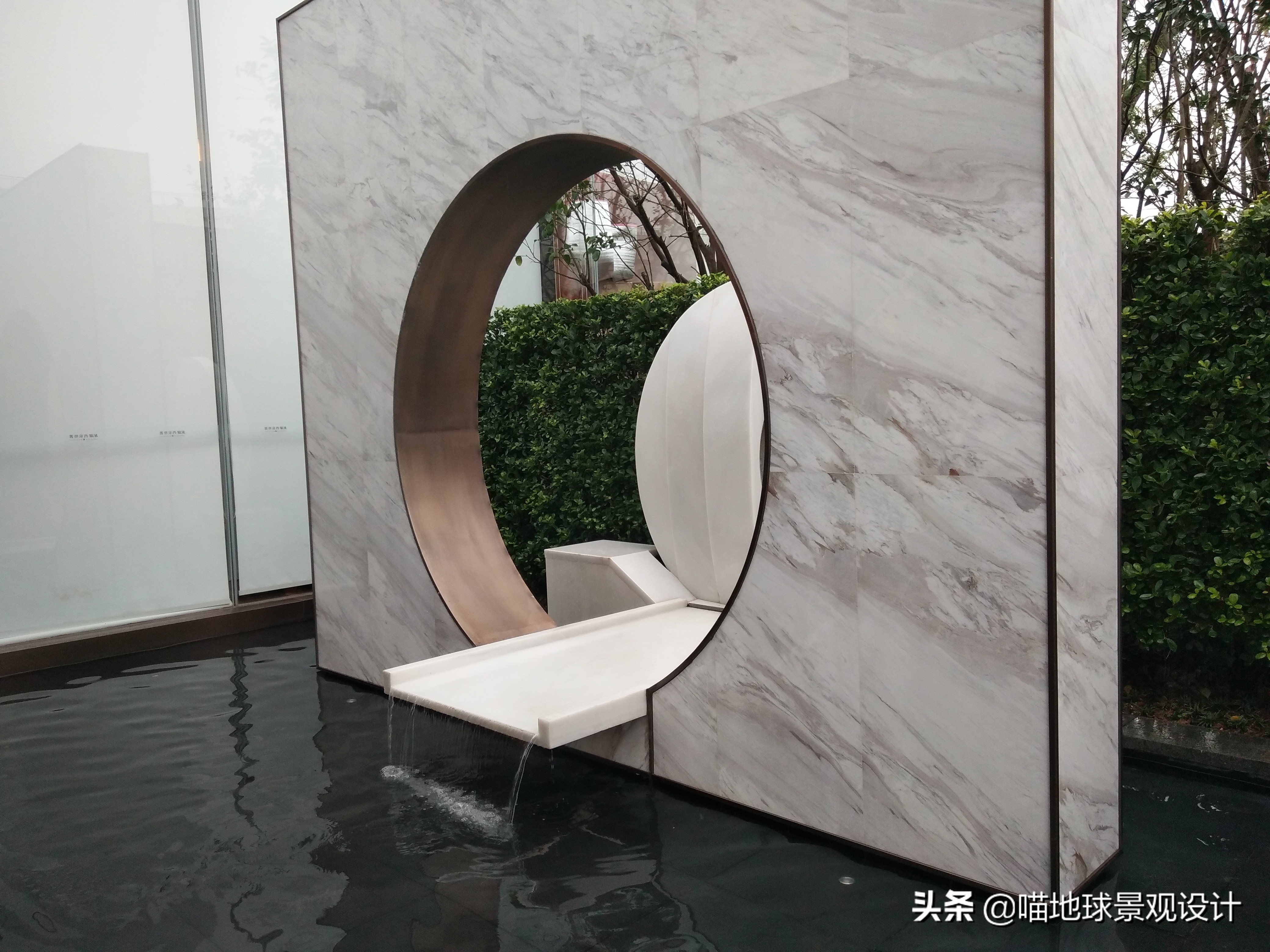 景墙圆形造型价格,简洁欧式庭院景观墙设计