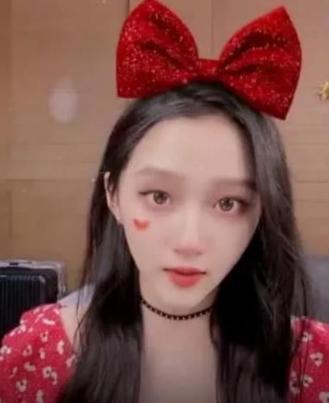 关晓彤口红化全妆挑战,关晓彤5分钟许愿流星妆口红