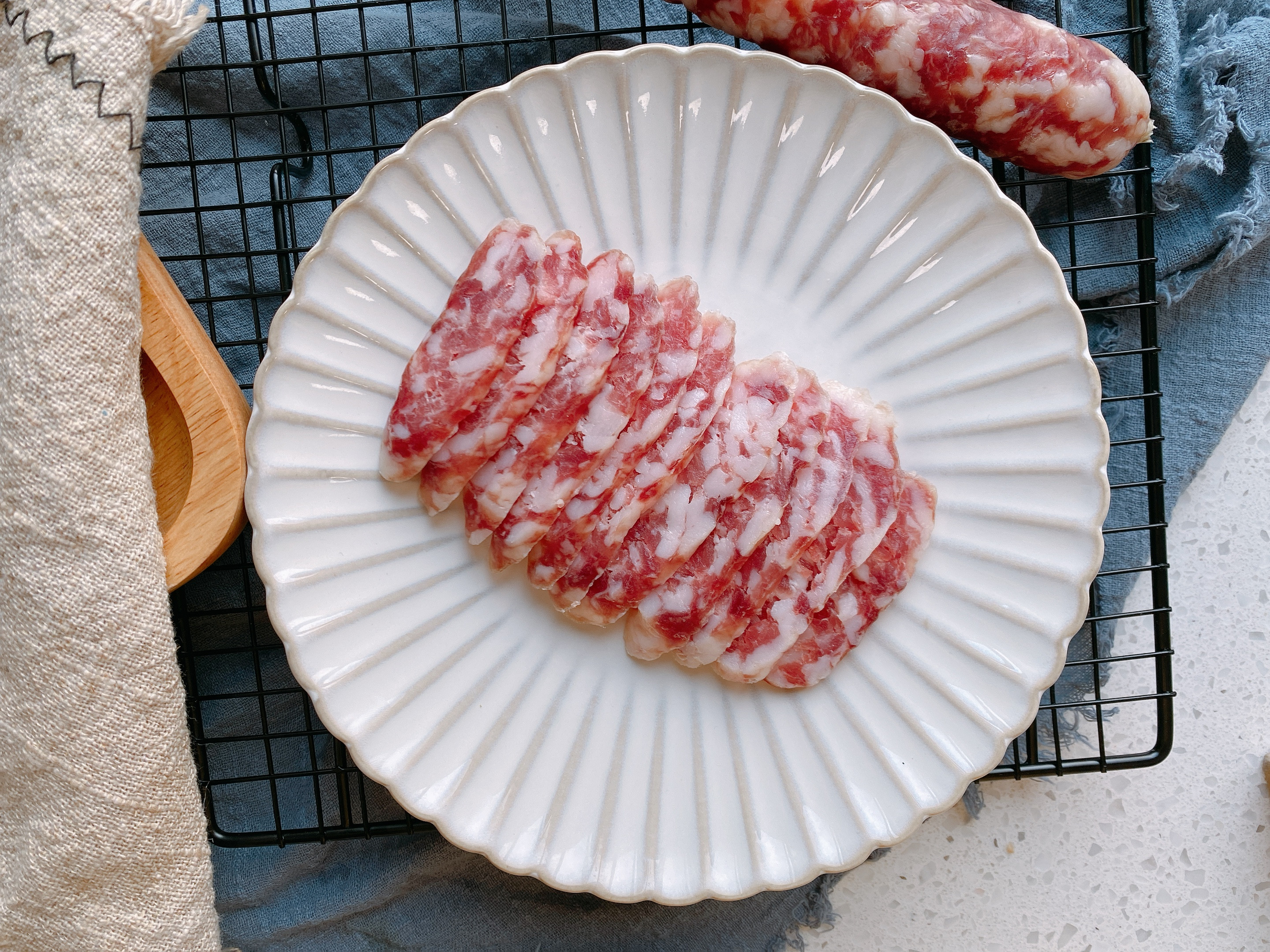 灌香肠配料秘方5斤教程,灌香肠4斤香肠的制作方法和配方