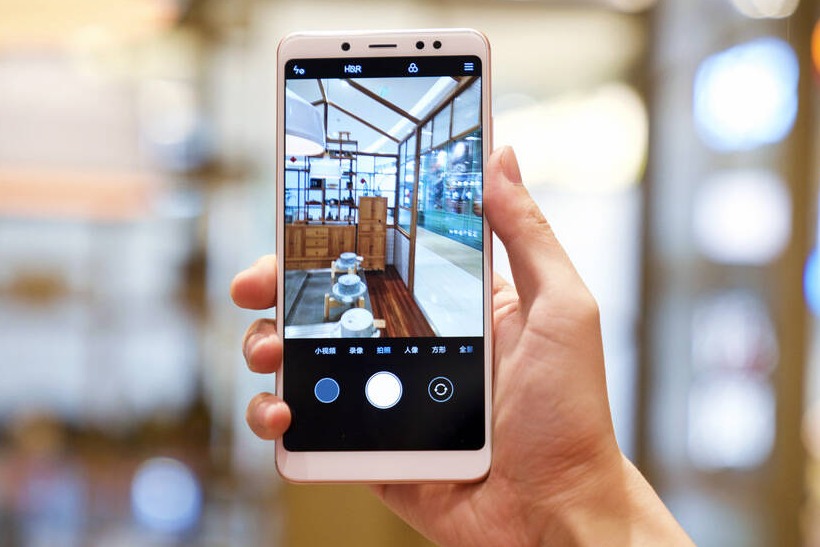 魅族和荣耀哪个值得买,选购小米魅蓝荣耀千元机怎么选