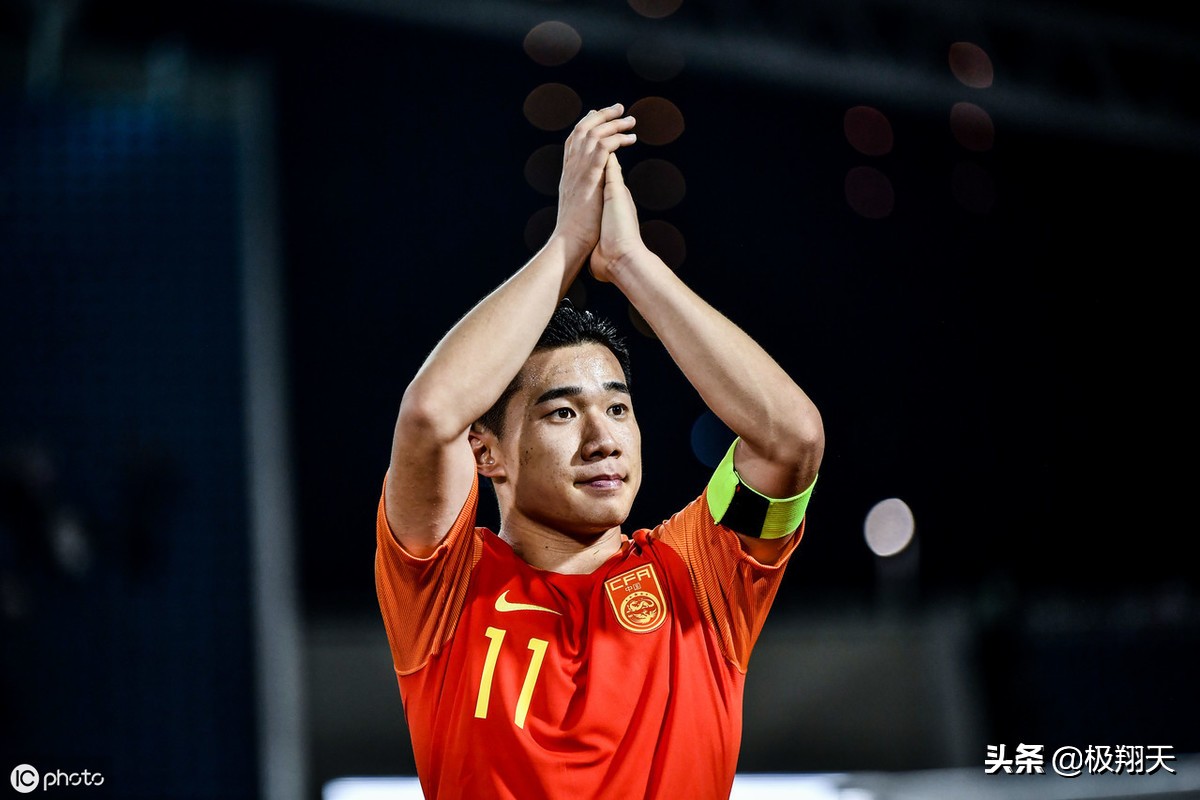 u23国足2-1马来西亚张玉宁点射,u22张玉宁完整视频