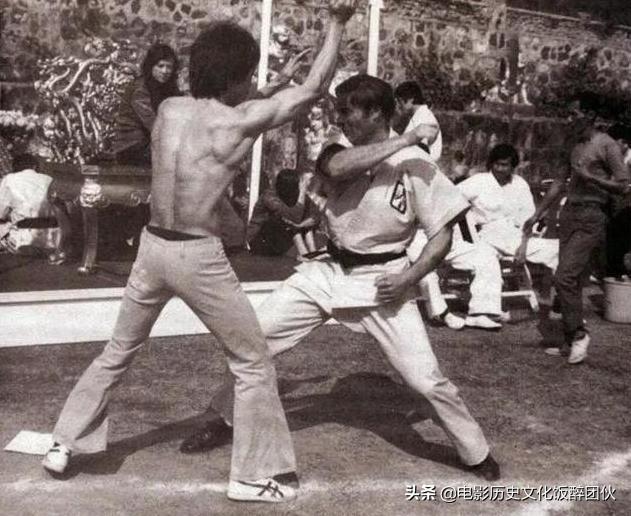 如果李小龙还活着截拳道,如果李小龙还活着还有他的雕像吗