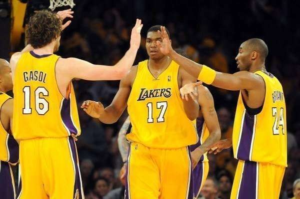 09年西部半决:伤兵满营火箭斗志不减纨绔紫金蜕变成就历史