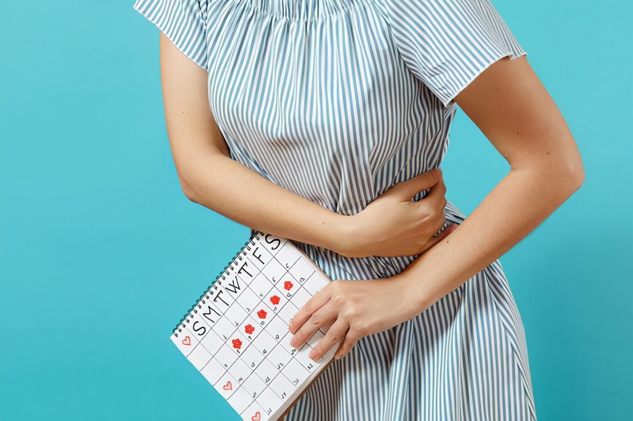 来月经时，卫生巾多久换一次好？使用卫生巾，5个“不能”要牢记