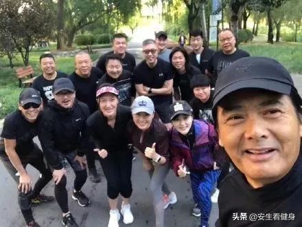 哪些明星跑马拉松,跑马的明星