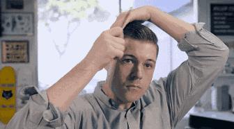 为什么年纪轻轻就头发花白,为什么年纪轻轻就长白头发