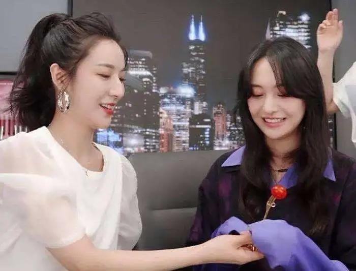 郑爽直播崩溃,娱乐和带货还是要分清界限