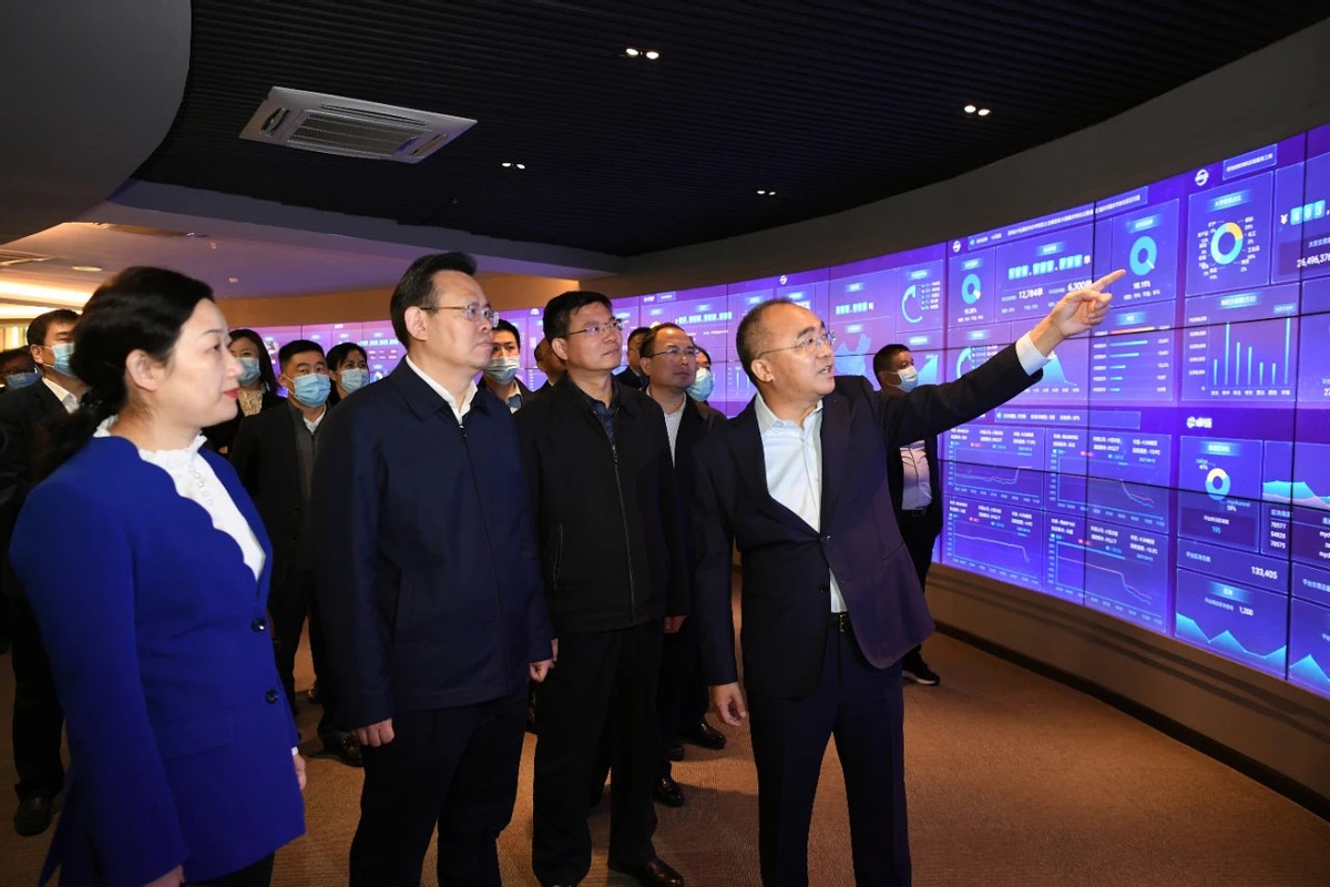 他为武汉捐了100万,他为武汉捐款15亿