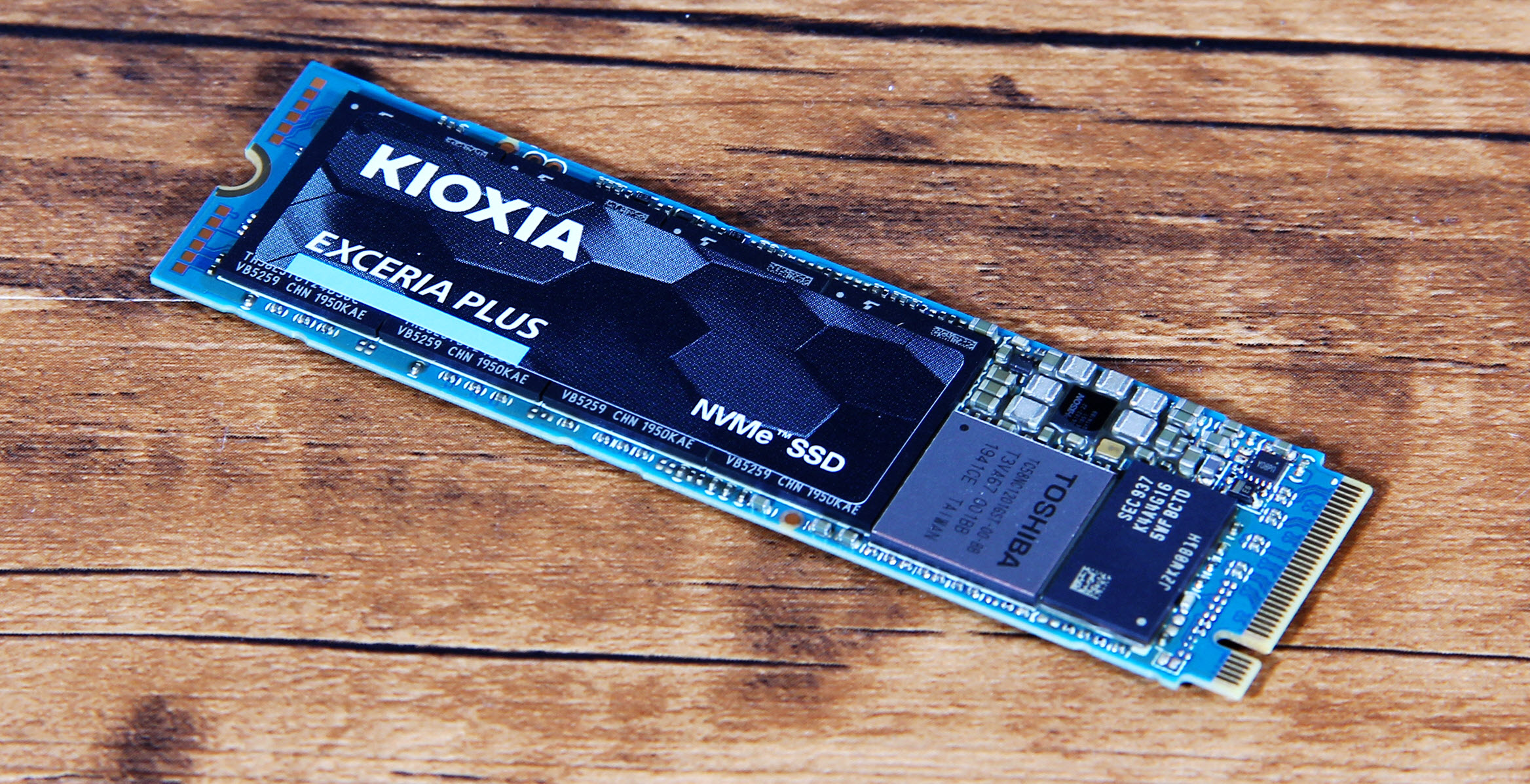 铠侠rc10固态硬盘测评,镁光2200固态对比铠侠rd10