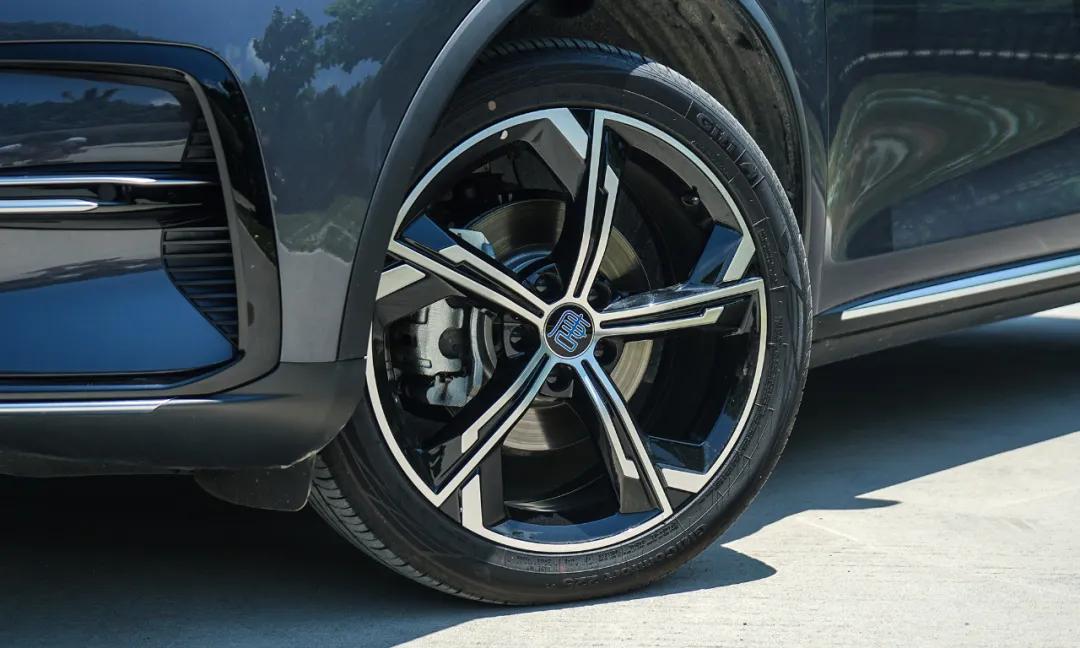 比亚迪唐dmi和本田奥德赛哪个省油,比亚迪唐dmi跑长途感受