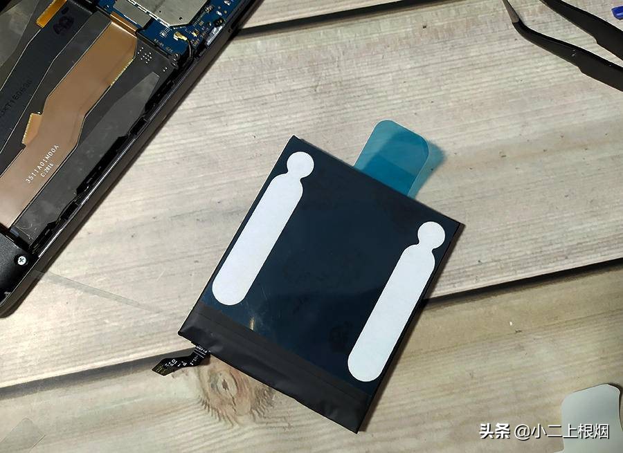 小米5手机电池不耐用怎么办,用5年的手机换了电池效果不大