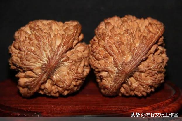 核桃文玩送刷子,文玩核桃作为礼物应该怎么送