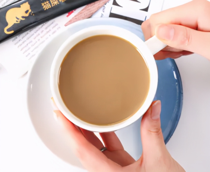 美好的一天从清晨一杯咖啡开始,美好的一天从一杯苦咖啡开始吧