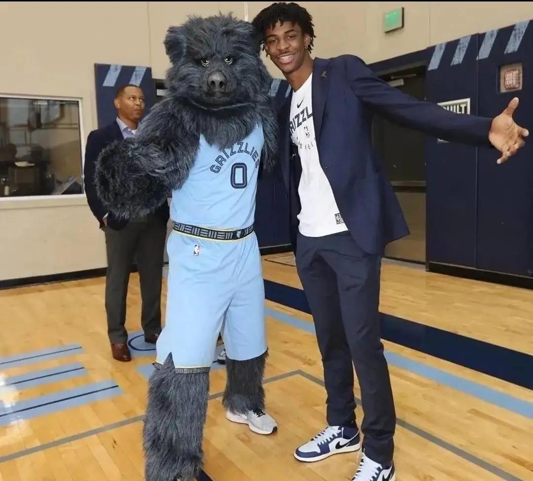 欧文和nike,nike会不会给莫兰特出签名鞋