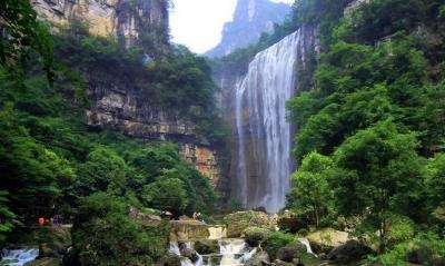 鹧鸪天双髻山,鹧鸪天三峡大瀑布