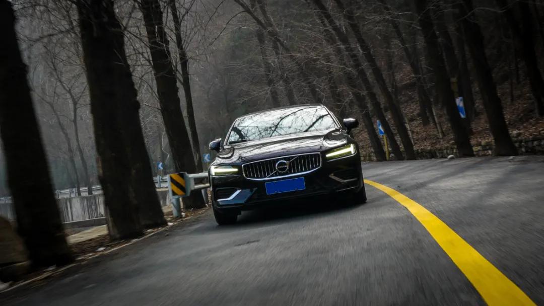 沃尔沃s60弯道减速,弯道小王子沃尔沃s60