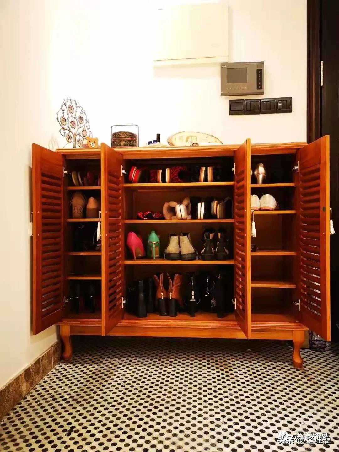 帽子围巾包包收纳方法,带帽子运动衣收纳法